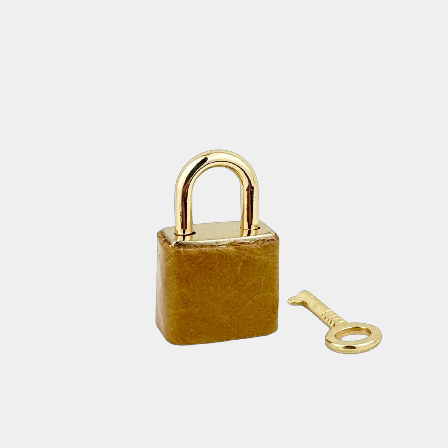 Honey Padlock Smooth Leather Gold